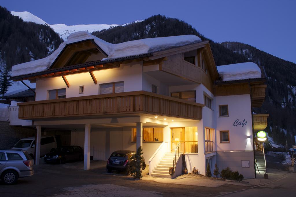 Cafe Schneider Bed & Breakfast Lappago Екстериор снимка