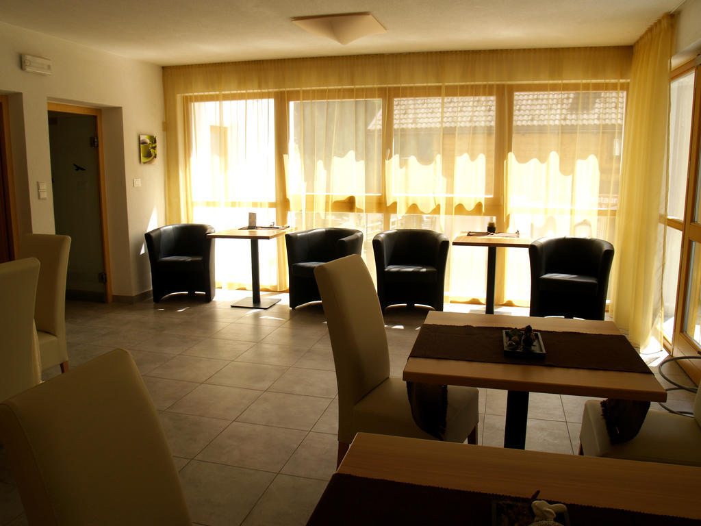 Cafe Schneider Bed & Breakfast Lappago Екстериор снимка